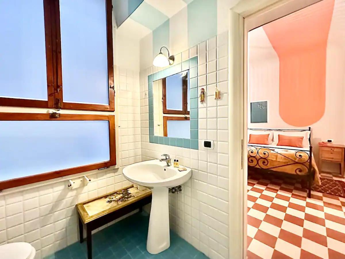 Guest house Raffaelli Travel Close San Frediano